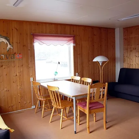 Skrova Lofoten Fishing Center 斯沃尔韦尔