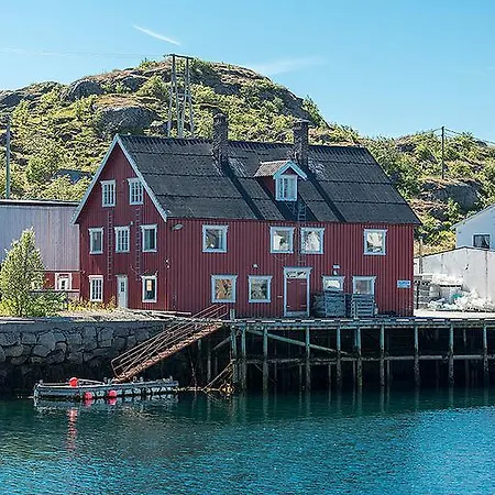 Skrova Lofoten Fishing Center 斯沃尔韦尔